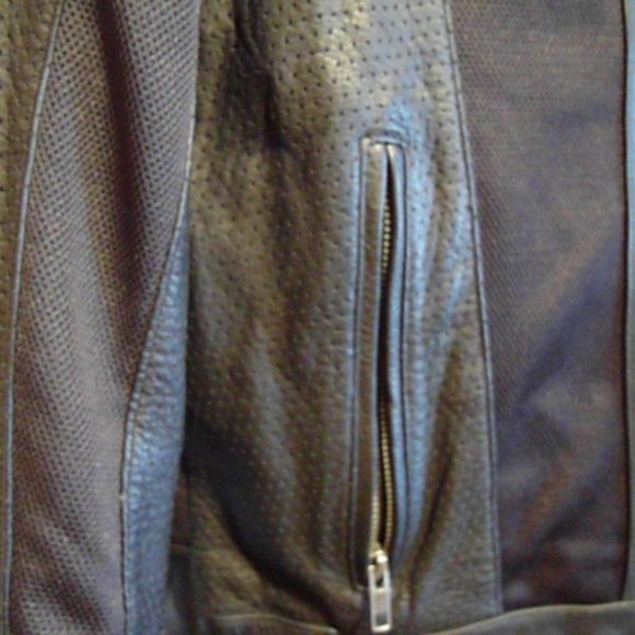 Honda motorcycle leather jacket. - Picture 7 of 16